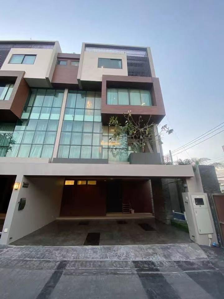 Park Lane Ekkamai 22