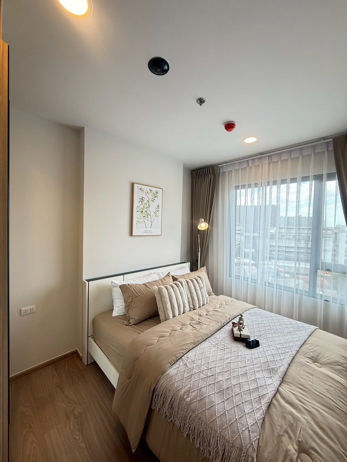 Condo Chewathai Pinklao