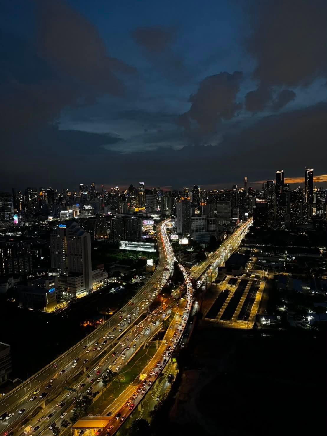 Landmark @ MRTA Station (Siamese Rama 9) 图片 3