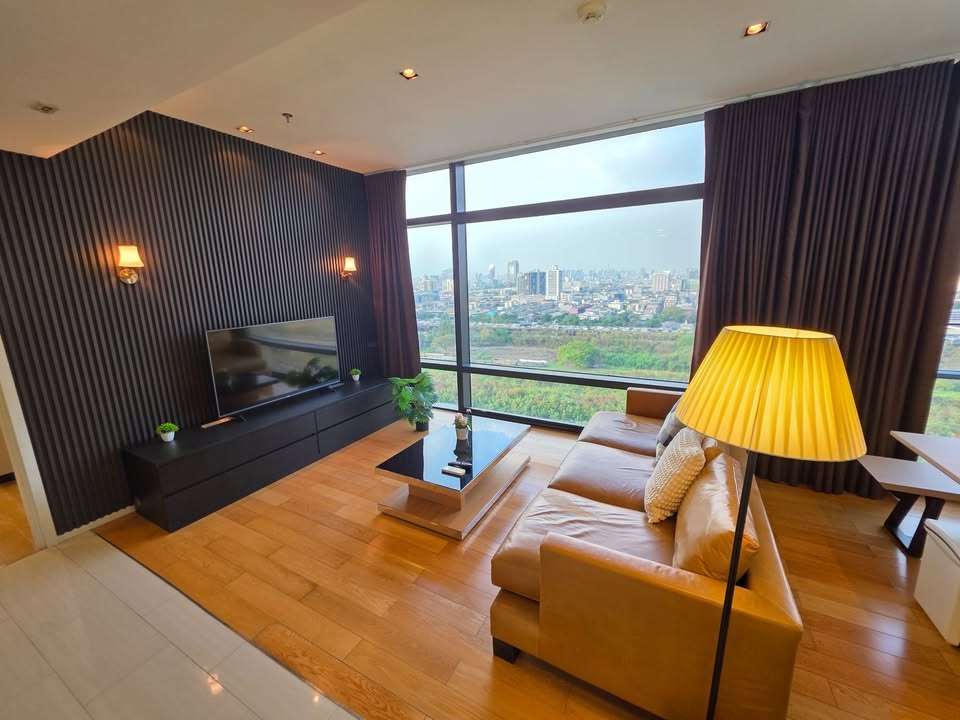 Circle Living Prototype Condo 图片 3