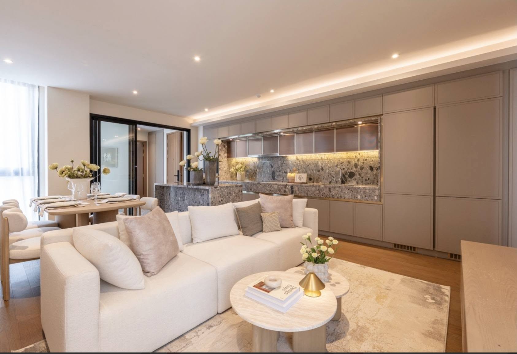 Phromphong-Thonglor Condo