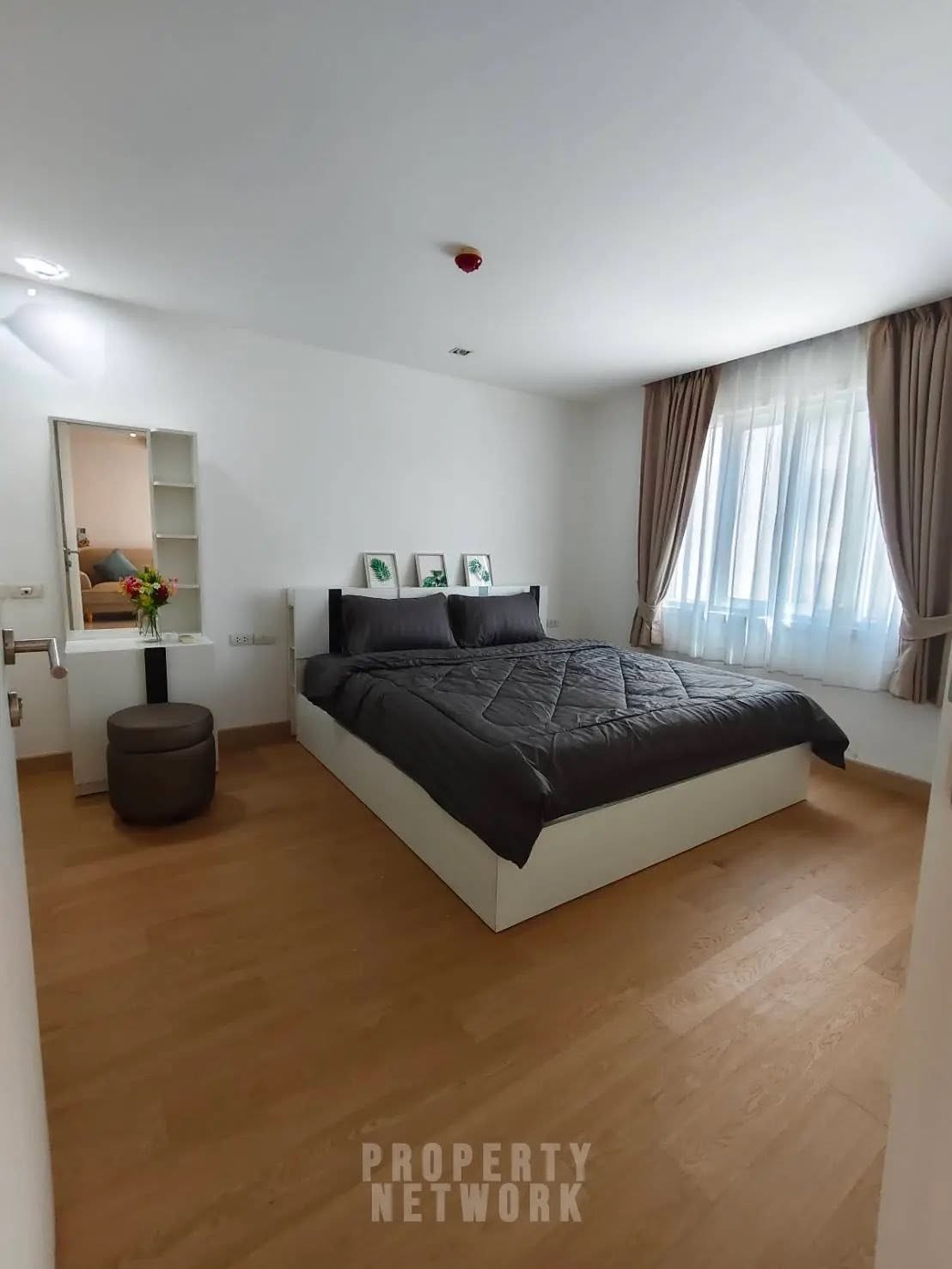 Le Nice Ekkamai Condominium