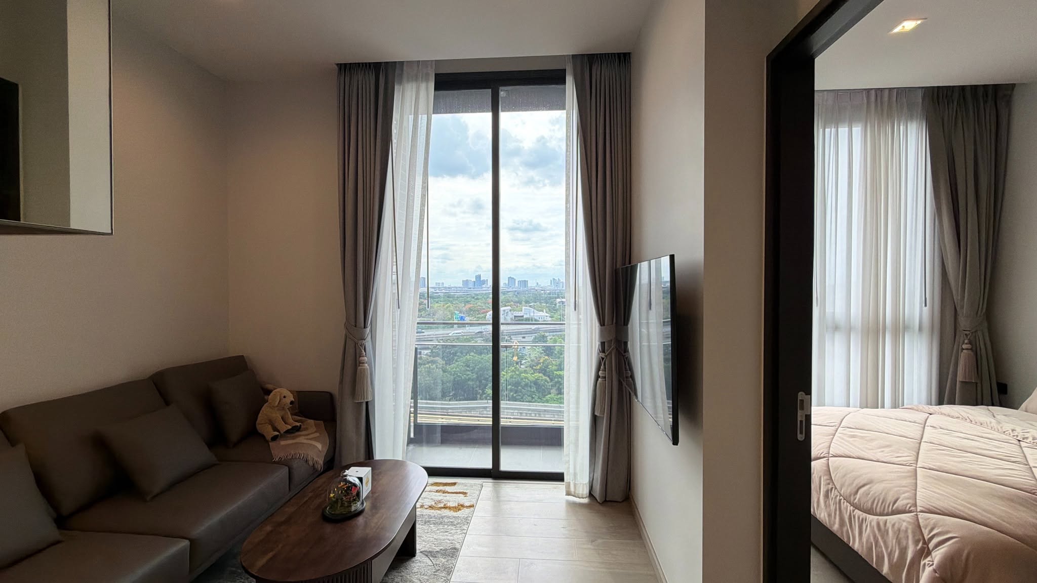 Condo The Crest Park Residences