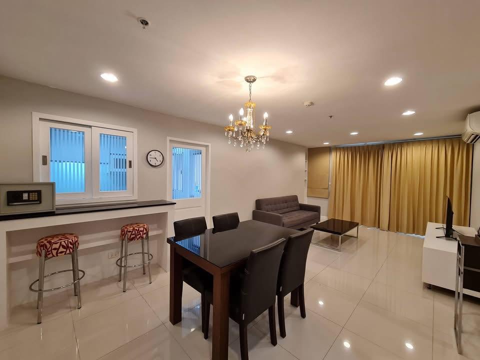 Condo Serene Place Sukhumvit 24